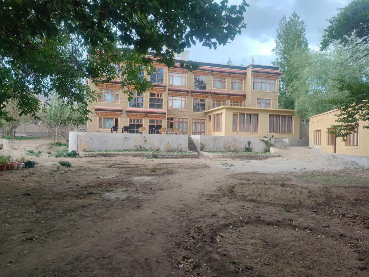 לה Hotel Alpine Ladakh מראה חיצוני תמונה