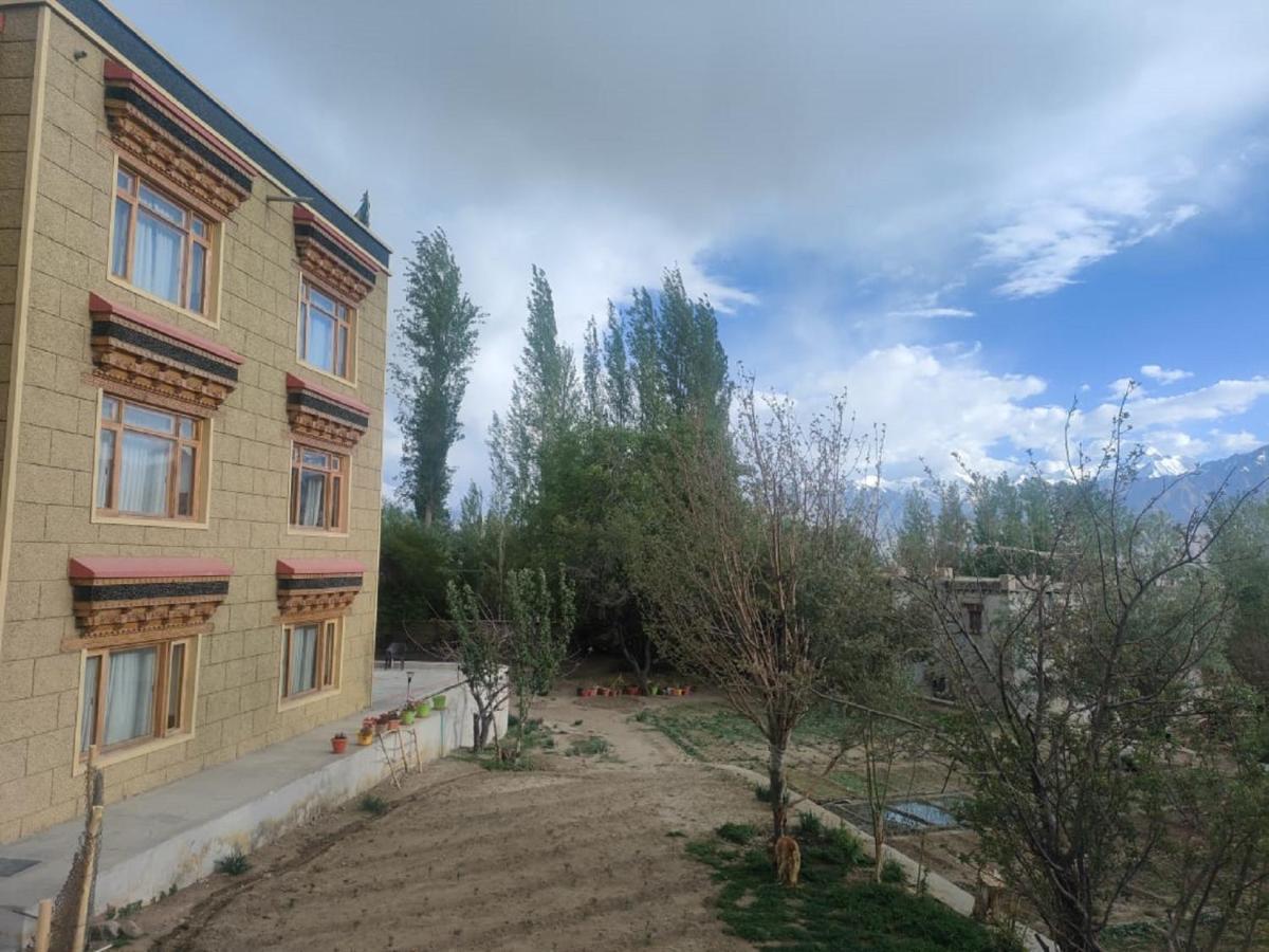 לה Hotel Alpine Ladakh מראה חיצוני תמונה