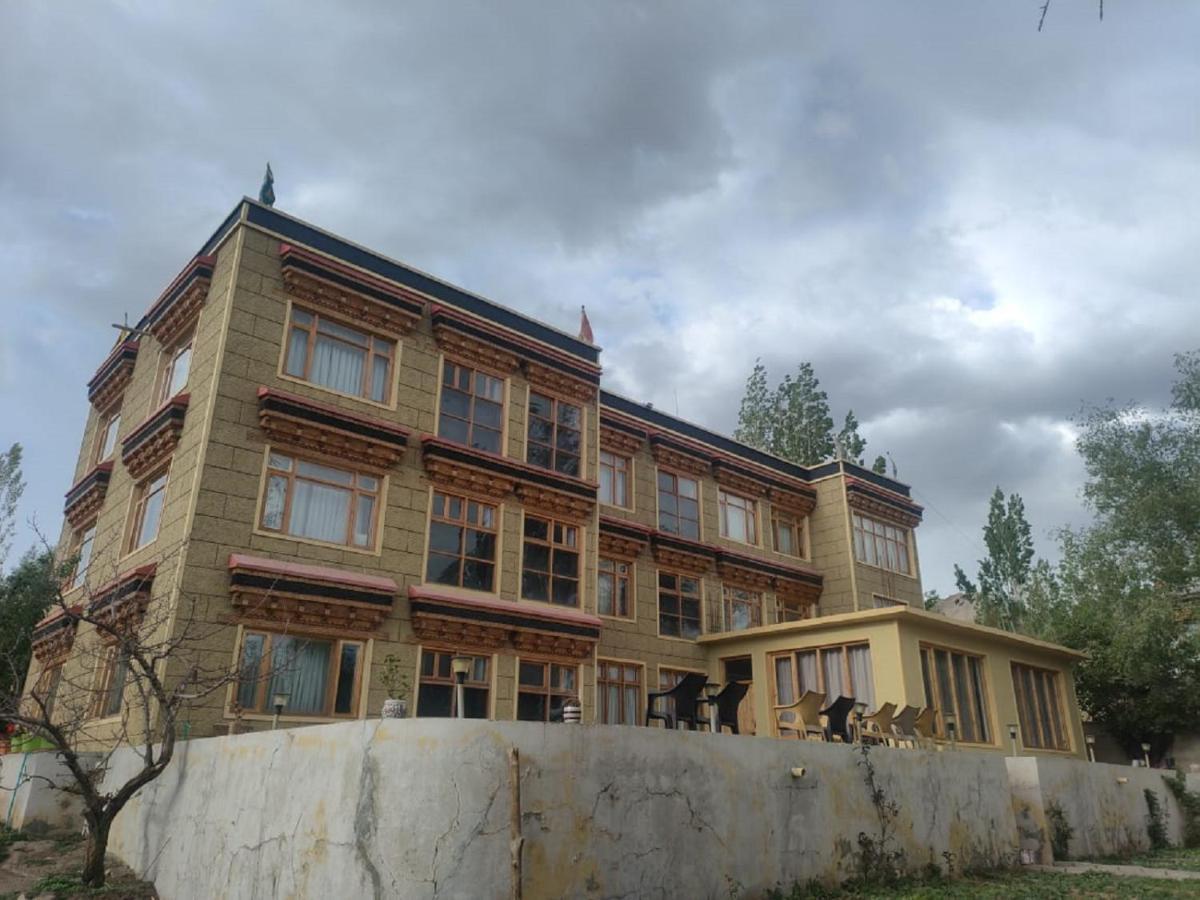 לה Hotel Alpine Ladakh מראה חיצוני תמונה